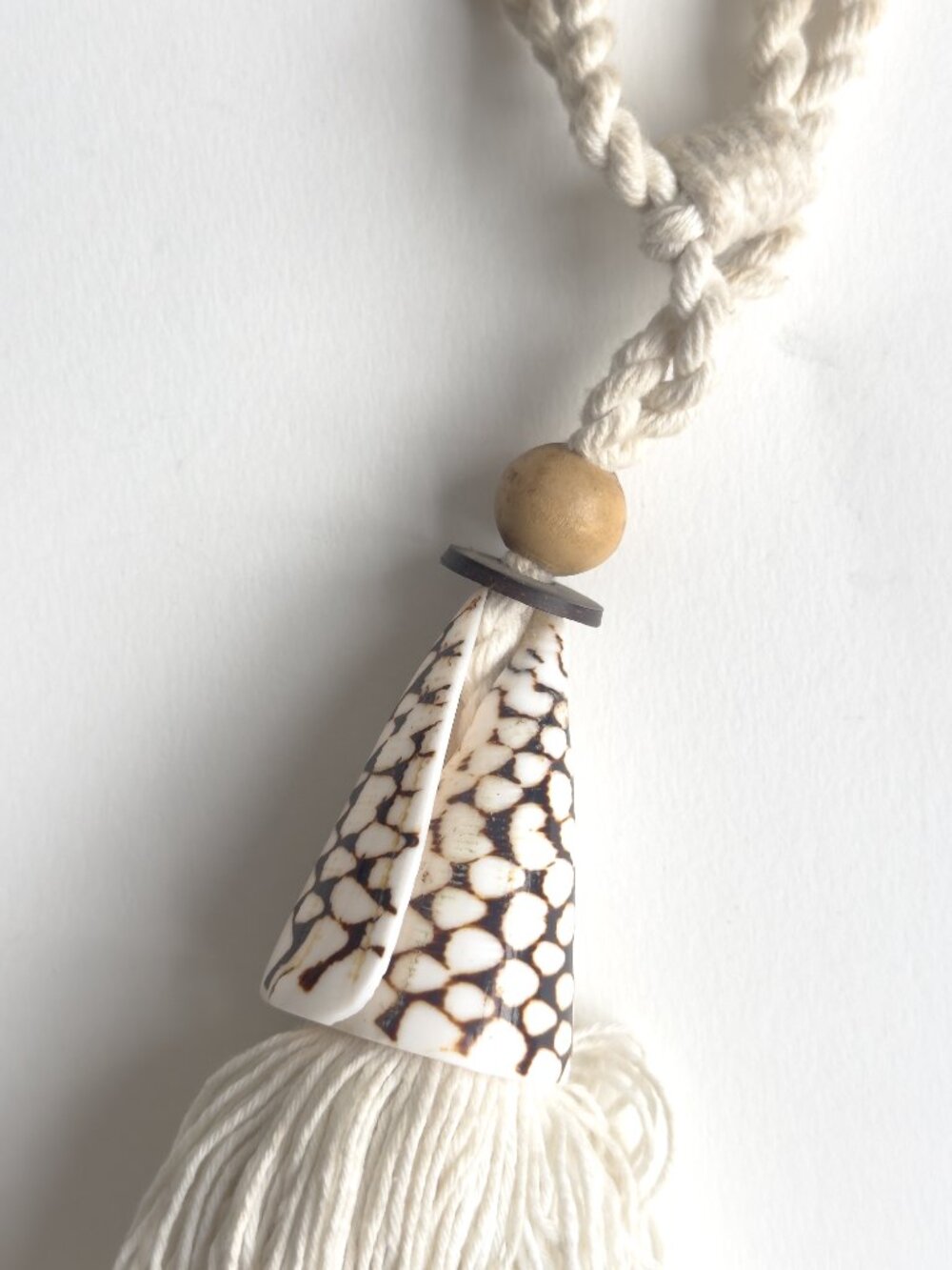 Ivory Rope Shell Tassel Boho Statement Necklace - Picture 3 of 3